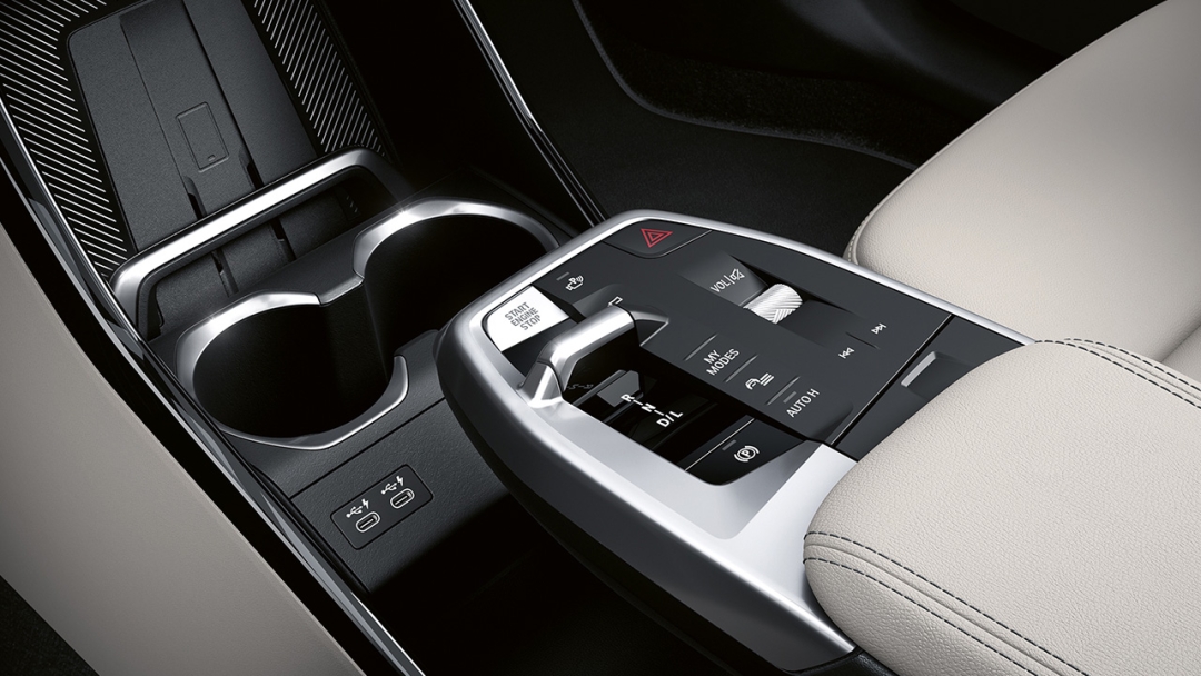 Қос ілінісуі бар Steptronic беріліс қорабы.    