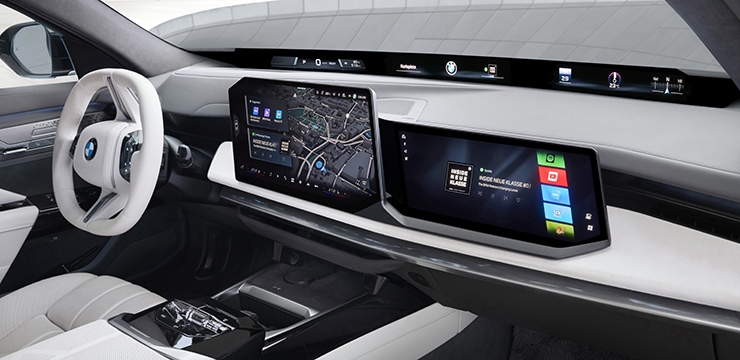 BMW 7 серия, BMW Passenger Screen. Алдыңғы жолаушыға арналған бөлек экран.