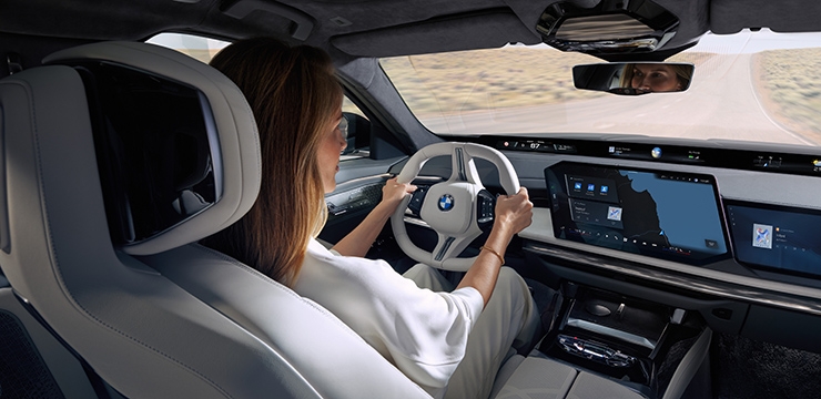 BMW 7 серия, Қауіпсіздікті арттыруға арналған ең заманауи көмек жүйелері.